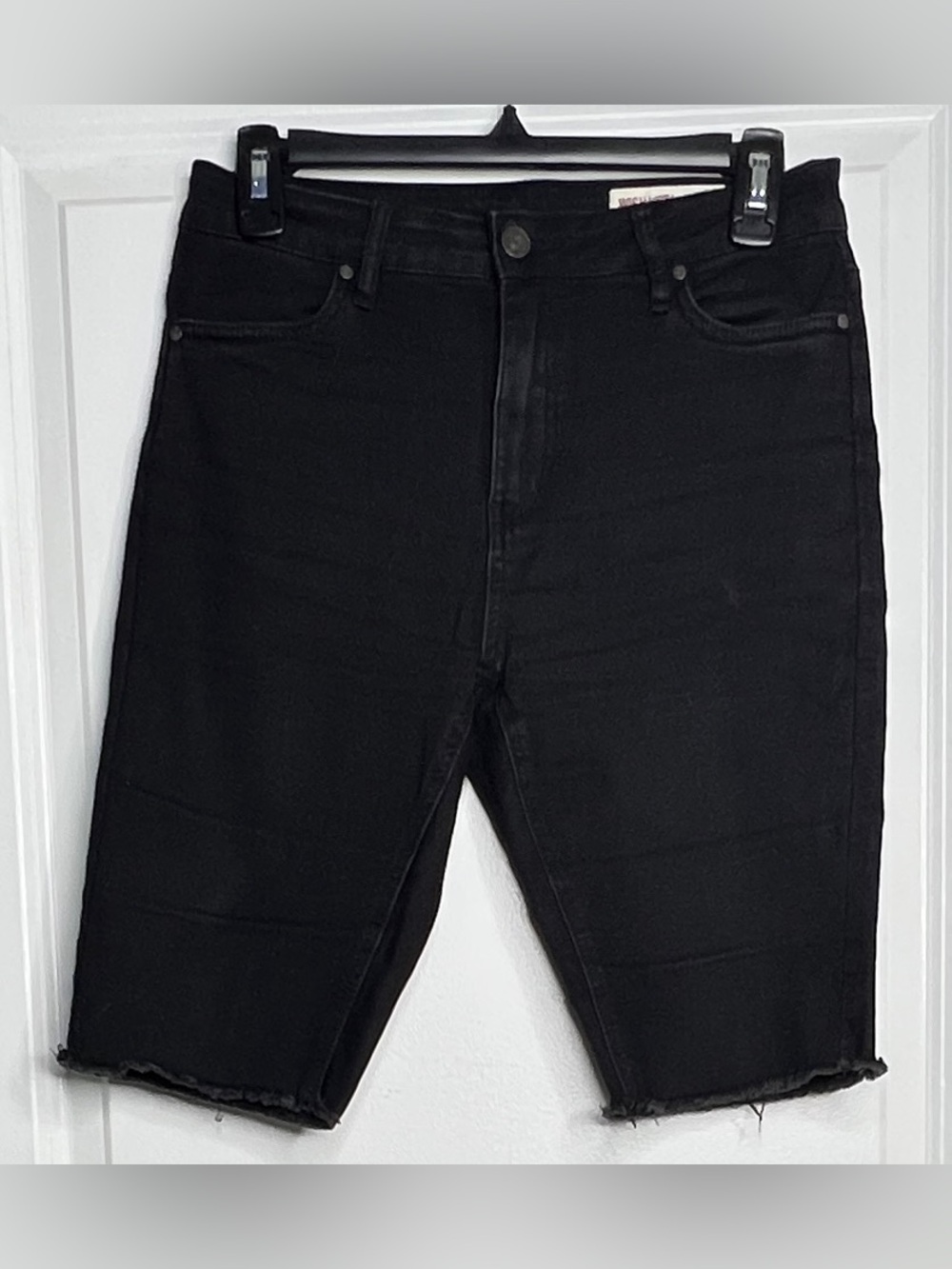 Wish List Women's Black Stretch Denim Raw Hem Bermuda Shorts Size M